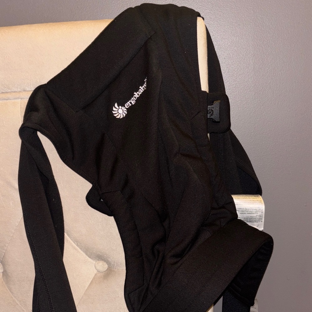 Ergobaby Midnight Black Carrier great condition